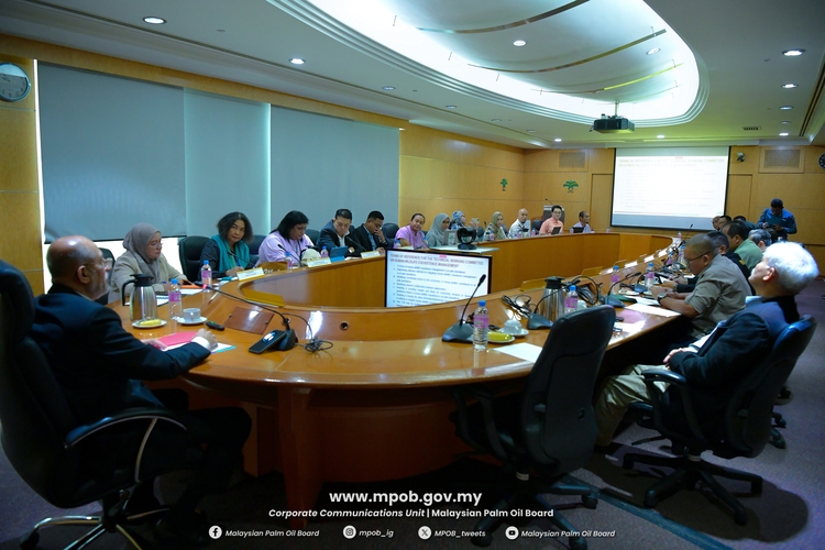 1st Technical Working Committee on the Management of Human Wildlife Coexistence in Oil Palm Plantations (1)